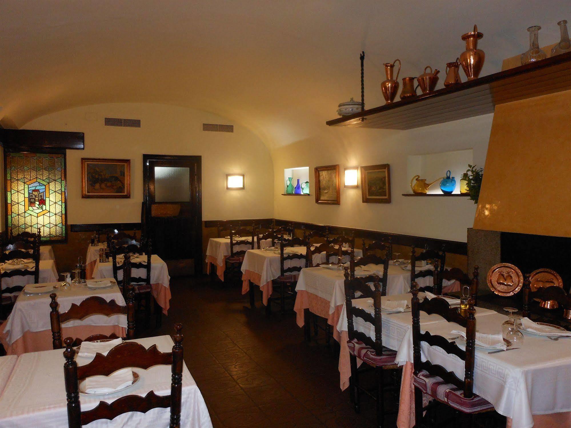 Hostal Can Pou Vidreres Exterior photo